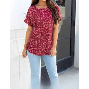 Women's Tickled Teal Red Top with White Dots. Size Medium, Brand New‎